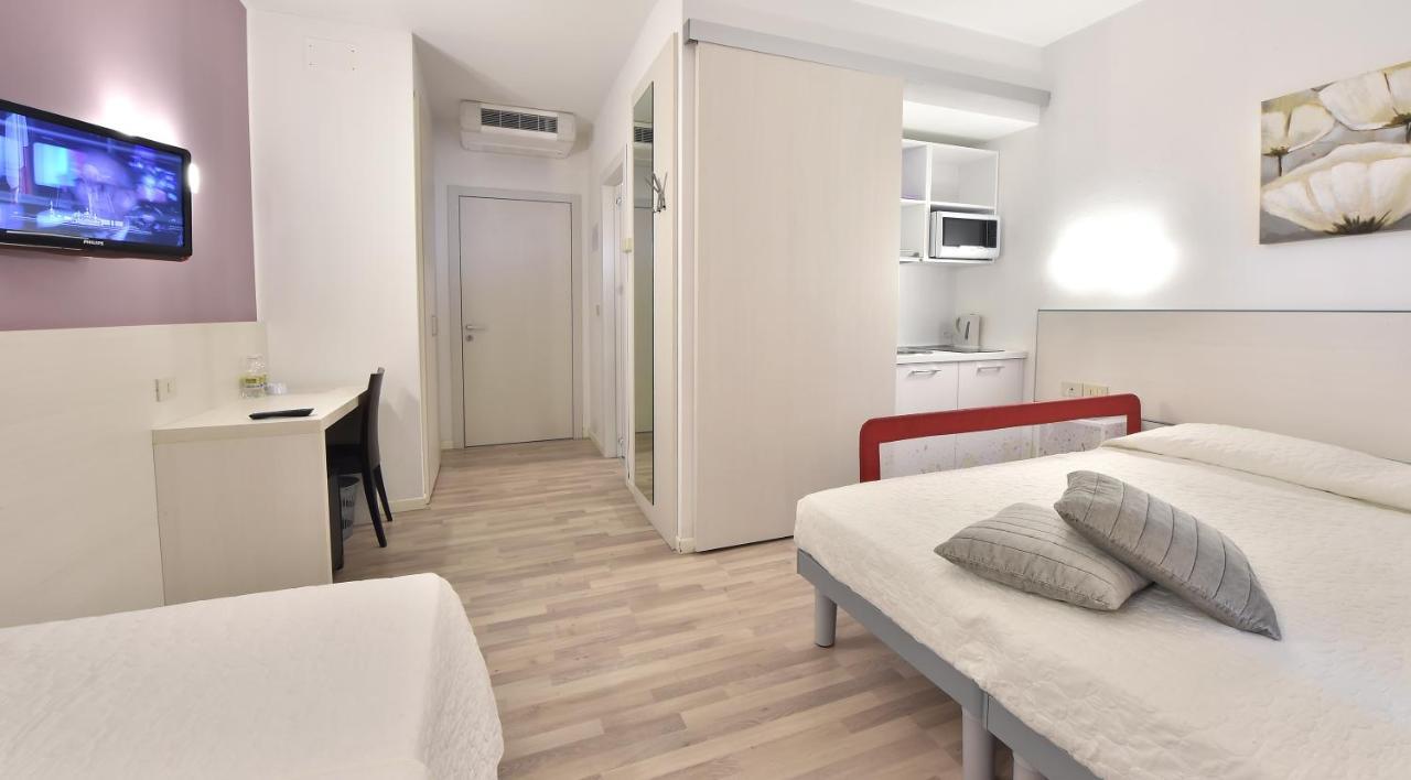 Hotel Meuble Nazionale لينانو سابيادورو المظهر الخارجي الصورة