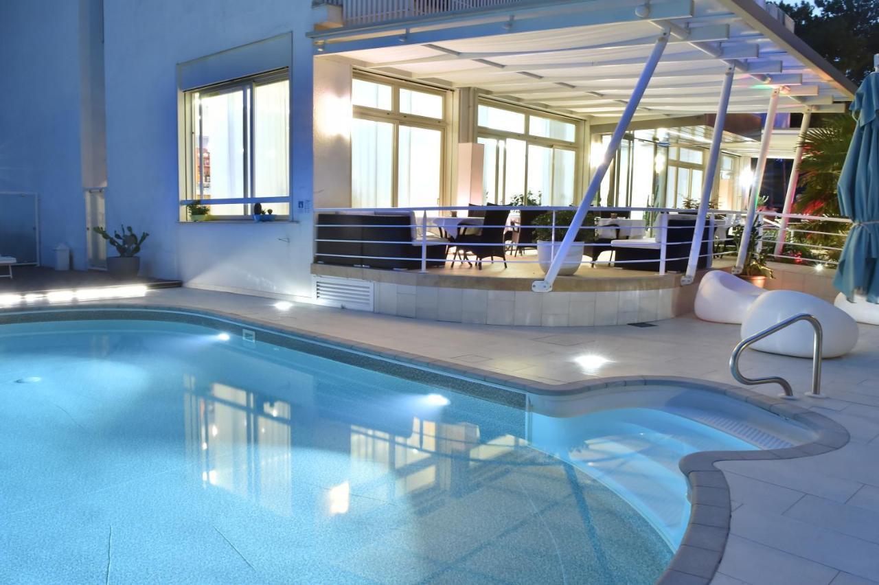 Hotel Meuble Nazionale لينانو سابيادورو المظهر الخارجي الصورة