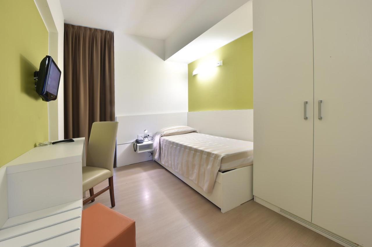 Hotel Meuble Nazionale لينانو سابيادورو المظهر الخارجي الصورة