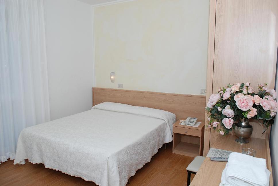 Hotel Meuble Nazionale لينانو سابيادورو المظهر الخارجي الصورة