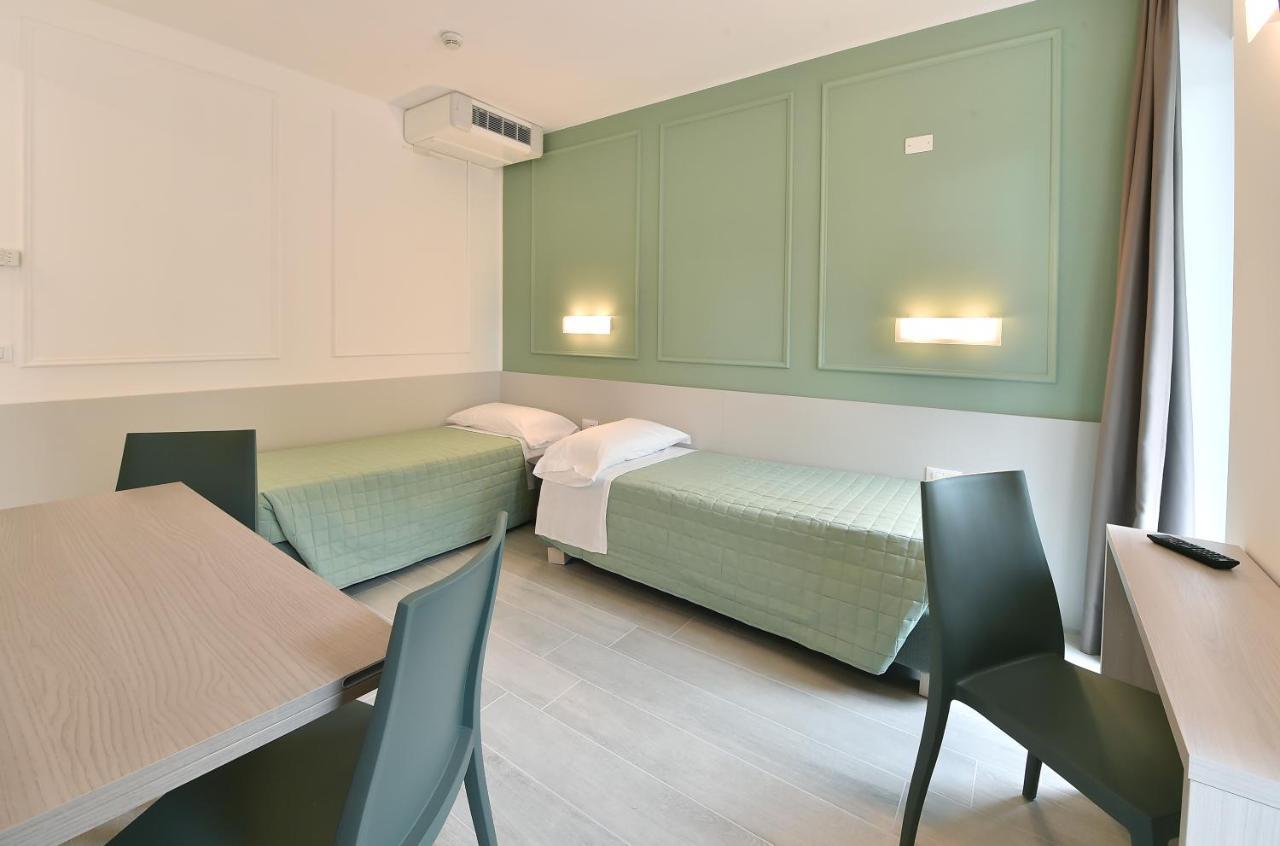 Hotel Meuble Nazionale لينانو سابيادورو المظهر الخارجي الصورة